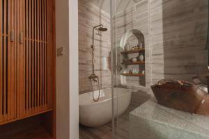 Studio Nhìn Ra Vườn (Studio with Garden View)