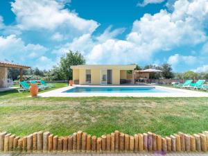 Holiday Home in Netos Almagreira