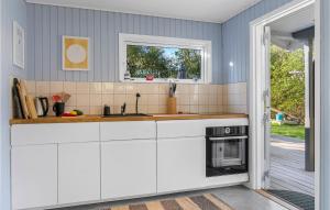 3 Bedroom Gorgeous Home In Føllenslev