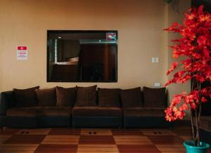 RedDoorz @ 4ks Pension House Bogo City Cebu