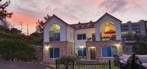 High-Quality House Ocean view