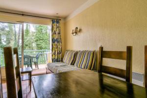 Appartements Le Domaine du Golf de Pinsolle - maeva Home - Appartement 2 pieces 5 person 154 : photos des chambres