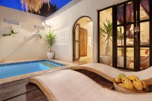 Seminyak Beach Bungalow Studio Villa 1 with private pool SBB1