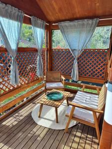 Chalets Les Herbes Folles : photos des chambres