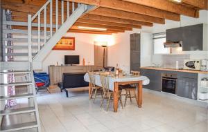 2 Bedroom Gorgeous Home In Gouarec