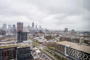 West Loop Jr 1br w gym pool nr Fulton Market CHI-934