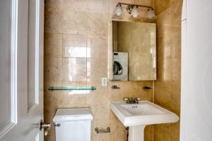 West Village 1br w skylight wd NYC-1028