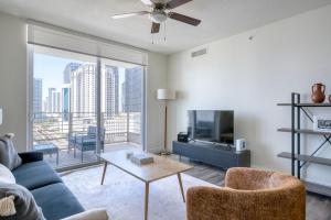 Brickell 3br w gym pool wd nr City Center MIA-51