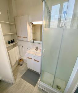 Appartements La Vague Doree - Hyper-Centre - 15 min de Rouen : photos des chambres
