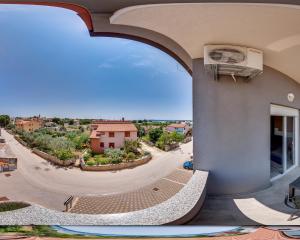 2 BEDROOM APARTMENT PEROJ