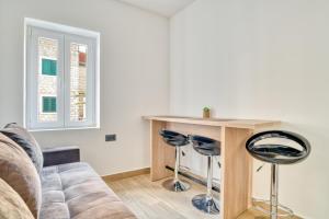 Symphony Apartments Street View