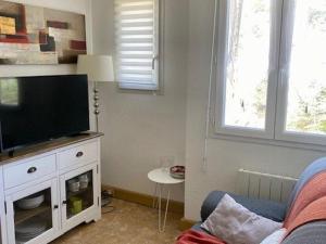 Charmant F2 à Amélie-les-Bains avec parking, ascenseur et équipements complets - FR-1-703-24