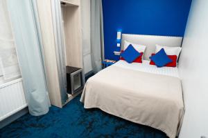 Hotels Hotel Du Mont Dore Batignolles : photos des chambres