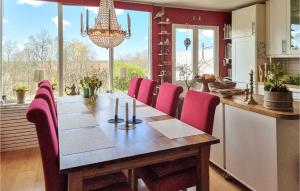 2 Bedroom Beautiful Home In Göteborg