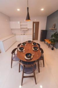 Luxury 3-sty semi-D 5BR 5Bath@Batu Ferringhi 15ppl