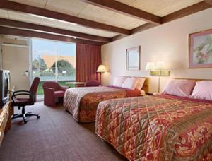 Days Inn by Wyndham Niles