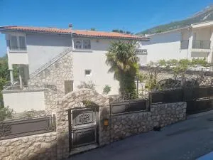 Apartmani MINA - Pečurice