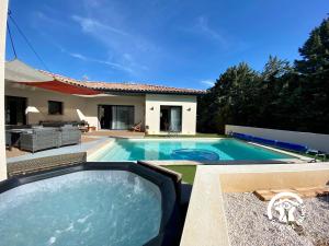 B&B / Chambres d'hotes Les Garrigues Ensoleillees : photos des chambres