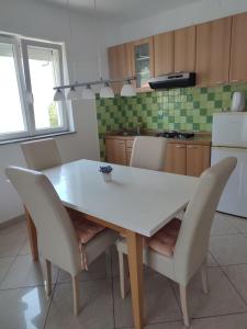 Apartments Kraljić I