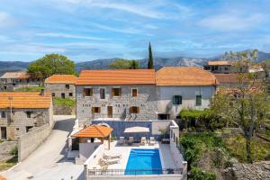 Charming Villa Perina with private heated pool