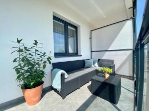 Apartament Dekerta garaż, duży taras, smart tv