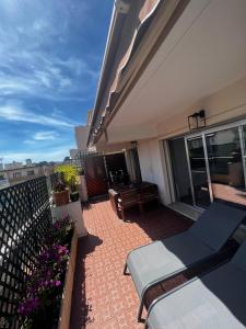 Top-of-range appartment of 90m2 & 20m2 of sunny terrace, 2min from sea