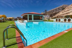 The House of Nonni Ventura - beachfront, ocean view, Wi-Fi, aircon, swimming pool