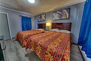 Standard Quadruple Room with Two Double Beds - Non-Smoking room in Aqua View Motel