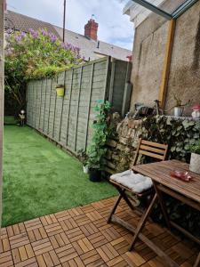 Tynant House- Cosy 3 bed house- Near City Centre and FREE parking