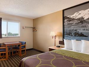 Travelodge by Wyndham LovelandFort Collins Area