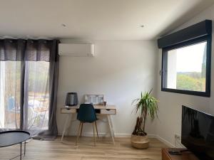 Appartements Logement independant dans villa avec jardin : photos des chambres