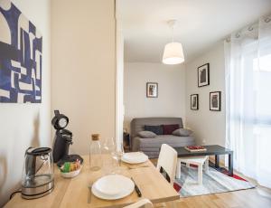 Appartements Le Cocon de l'Artiste - moderne, artistique et cosy ! : photos des chambres