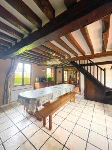 Maisons de vacances Traditional Norman house with swimming pool : photos des chambres