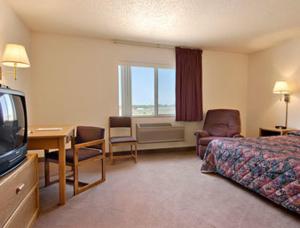 King Room - Mobility Access/Non-Smoking room in Super 8 by Wyndham Fountain