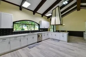 Private Pool Pilot Point Home on 45 Acres - Aubrey