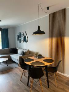 APARTAMENT WŚRÓD SOSEN