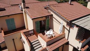 Bilocale SABBIA 3 - Zona mare con terrazza, clima e posta auto