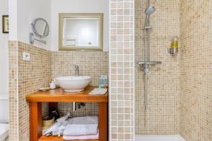 Maison Dix Chambres dhôtes et Espace SPA Bien être