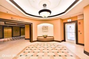 Luxury 2 bedroom Waterfront Condo MI 7th Floor