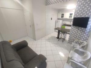 Lindo apartamento com Wi-Fi a 370m da Praia do Morro, próximo ao Marlim Azul e à Av Paris