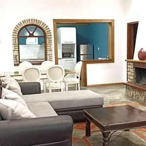 ΠΕΤΡΙΝΗ ΚΑΤΟΙΚΙΑ ΣΤΗΝ ΦΥΣΗ - Mikrón Playiáron