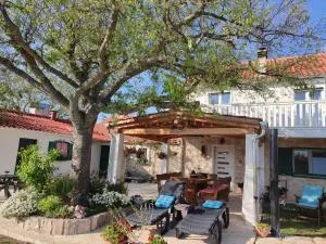 House Kuna - Širitovci