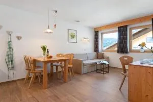 Stiflerhof Apt Arnika - Issengo