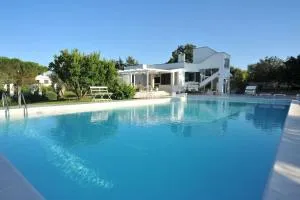 CASA NEL VERDE CON GIARDINO E PISCINA PRIVATA - Triggianello