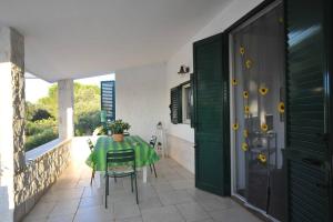 CASA NEL VERDE CON GIARDINO E PISCINA PRIVATA