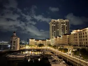 2Beds Seaview Straits Quay comes with Carpark and Hothub - Bagan Jermal