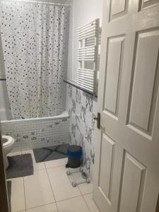 LIMEHOUSE upon THAMES ROOM IN Great location