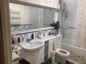 LIMEHOUSE upon THAMES ROOM IN Great location