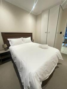 Priceless Cove. Garden Cottage