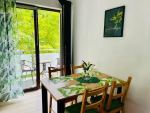 Tropicana Konopnickiej 10